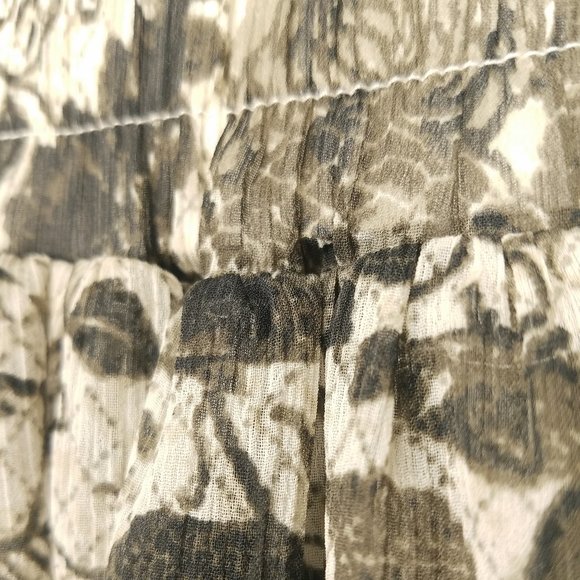 Flowy Floral Mini Skirt - Picture 7 of 11